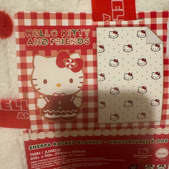 Hello kitty sherpa blanket - Picture 2 of 3